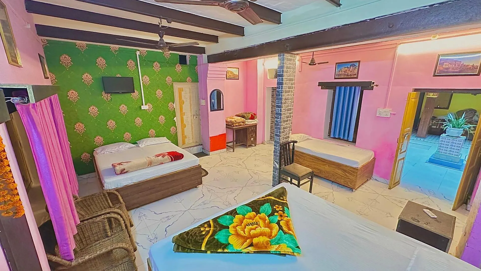 Home Stay Suraj Inn Varanasi India