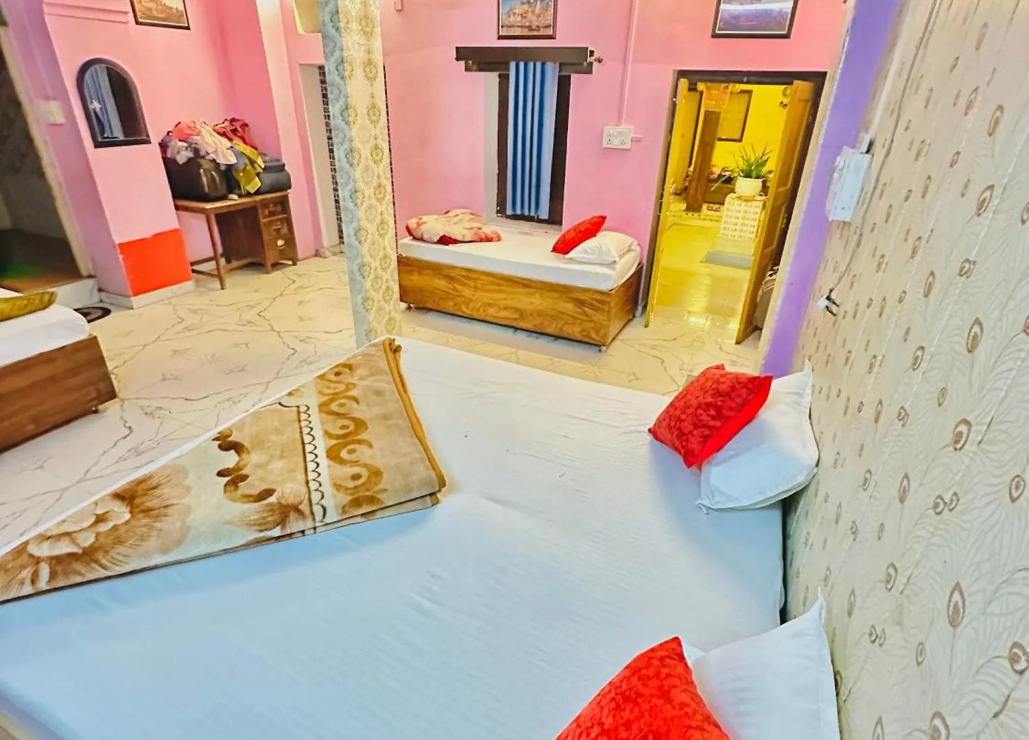 Home Stay Suraj Inn Varanasi Apartment