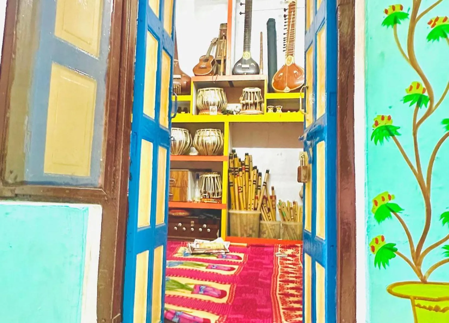 Apartment Home Stay Suraj Inn Varanasi