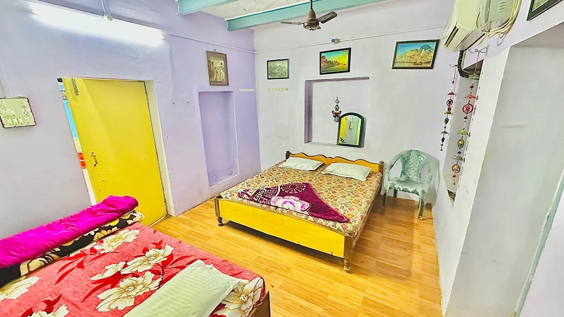 Apartment Home Stay Suraj Inn Varanasi