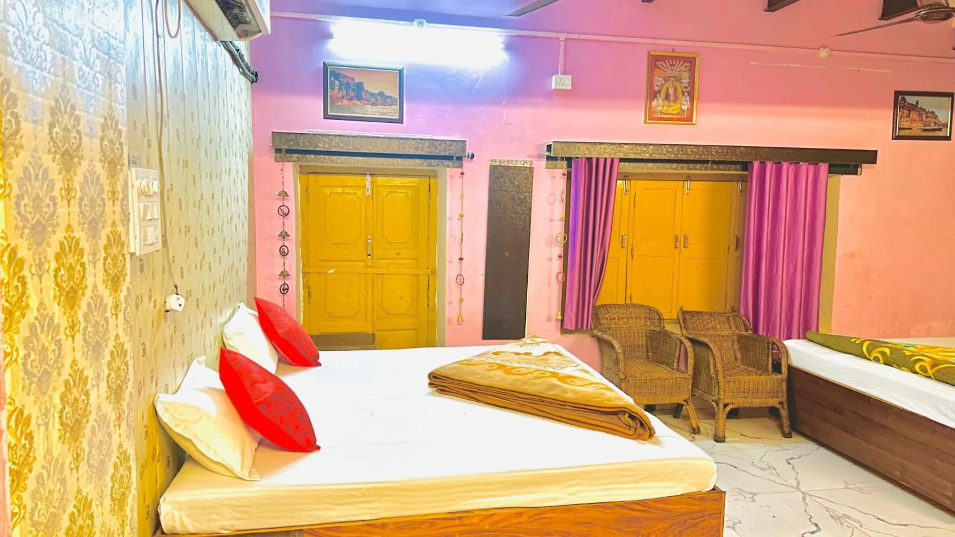 Apartment Home Stay Suraj Inn Varanasi India